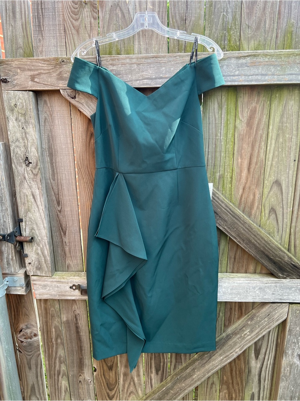 👗Vince Camuto Off-Shoulder Emerald Green Cocktail Dress - Picture 2 of 10